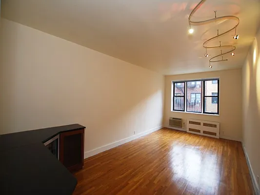 Sold by Sotheby's International Realty | media 3