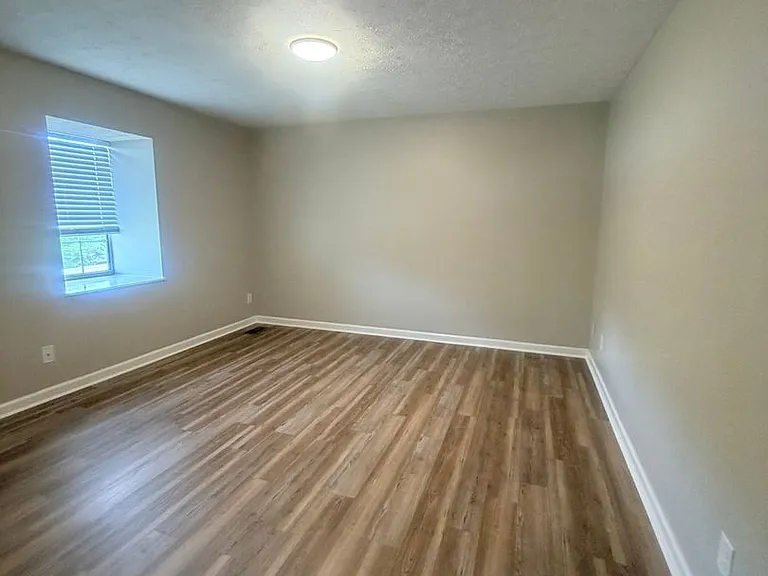 2519 Cedar Ln NE — Photo 23