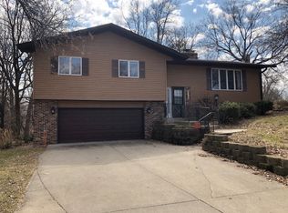 9109 Oakwood Rd, Saint Bonifacius, MN 55375