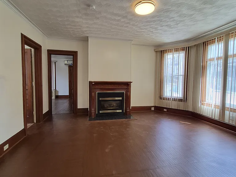 109 Salem Ave #1 — Photo 4