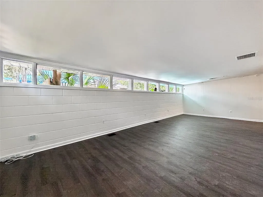 3 bed, 2.0 bath, 1000 sqft, $1,750 — Photo 4