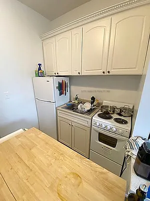 Rented by City Heights Realty | media 7