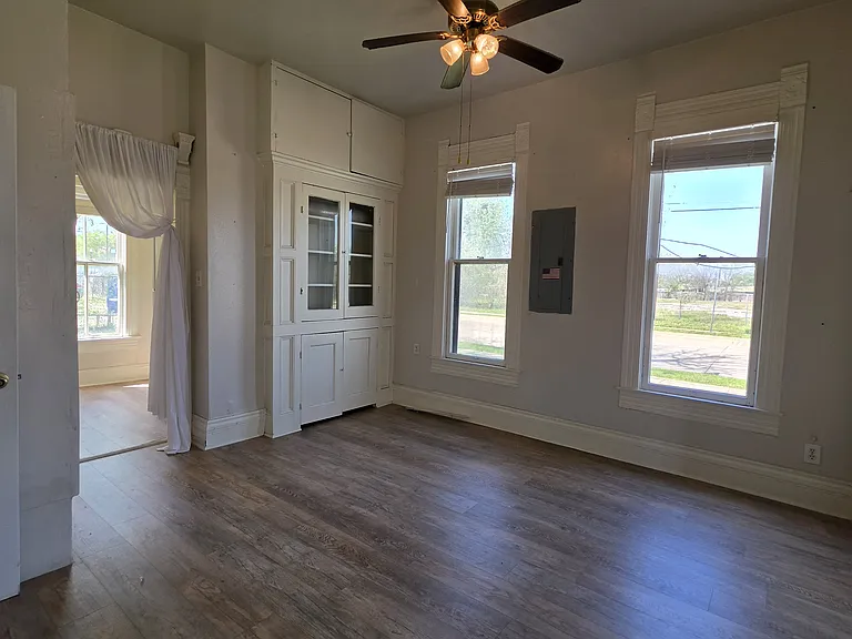145 N Kealy St #2 — Photo 9