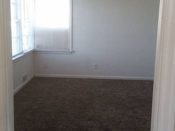 4th image of 1117 W Gem Ave