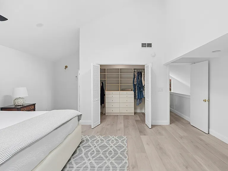 3 N Woods Ln — Photo 11