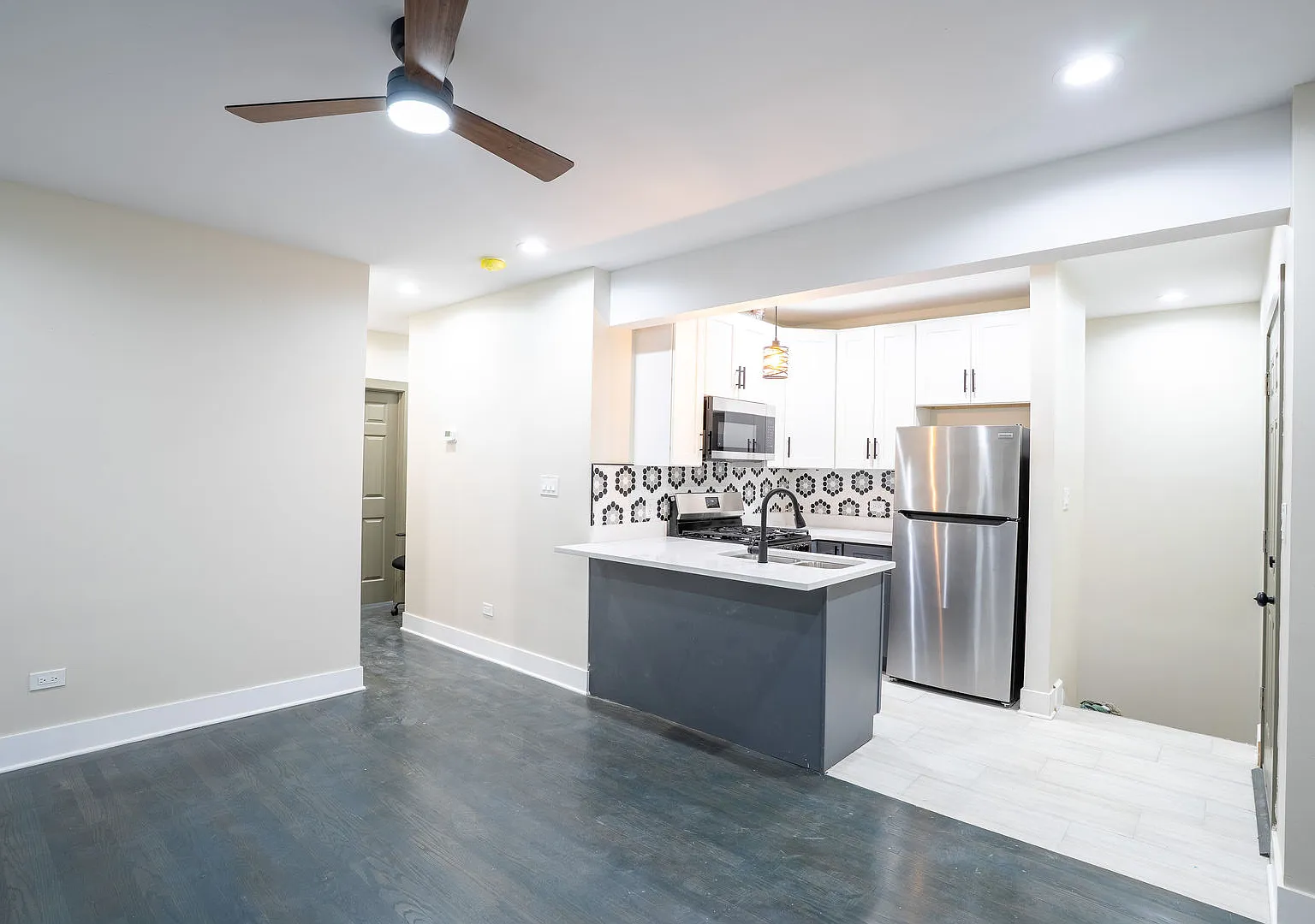 4 bed, 1700 sqft, $2,700 — Photo 3