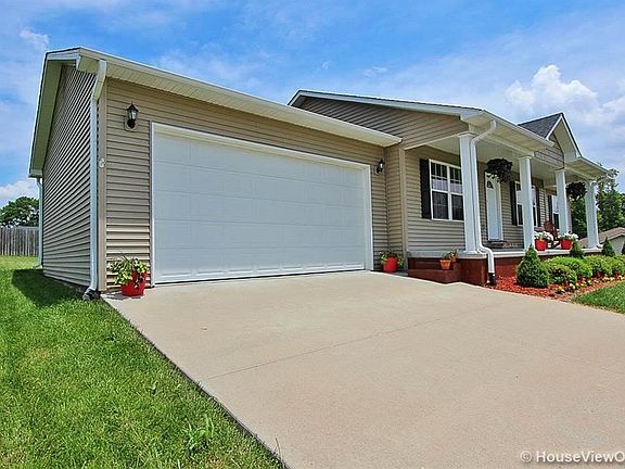 3rd image of 151 Silver Hawk Ln