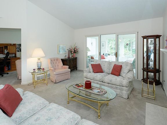 1557 Skylark Court-105