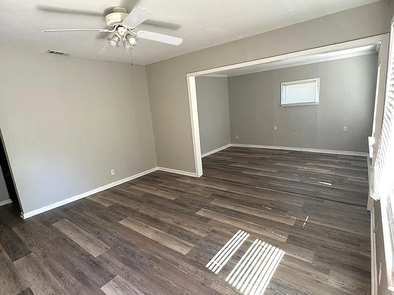1422 Tanbark Rd — Photo 2