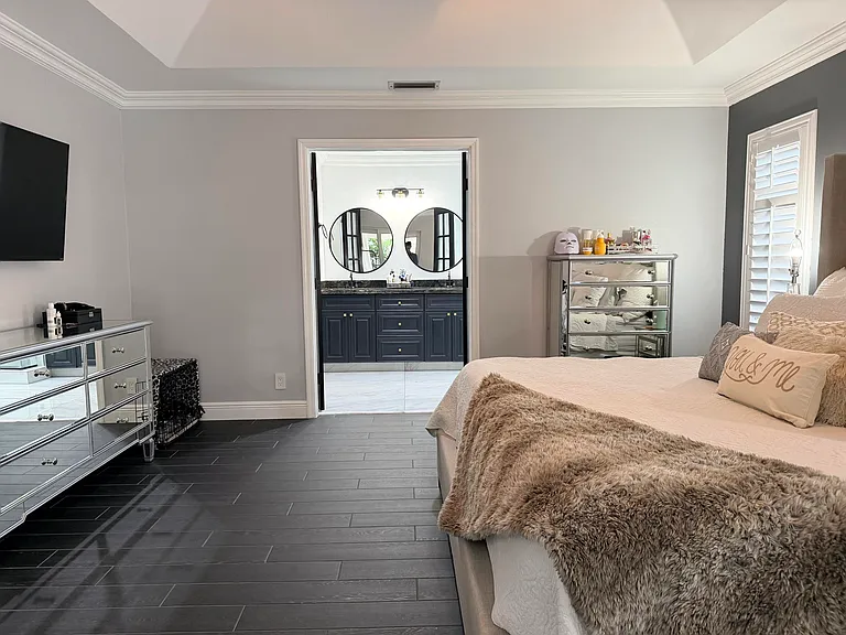 5142 NW 43rd Ave — Photo 18
