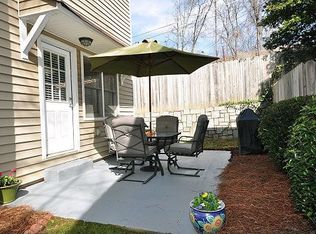 102 Glen Lake Cmns, Decatur, GA 30030