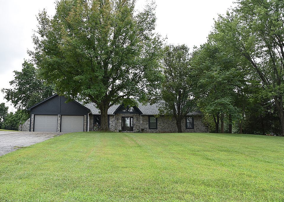 1st image of 15283 Sweet Briar Dr