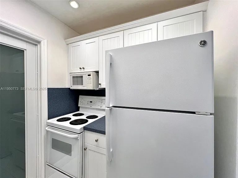 255 Sunrise Dr #308 — Photo 9