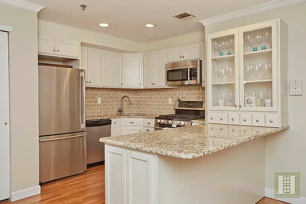 Sold by Halstead Property | media 5