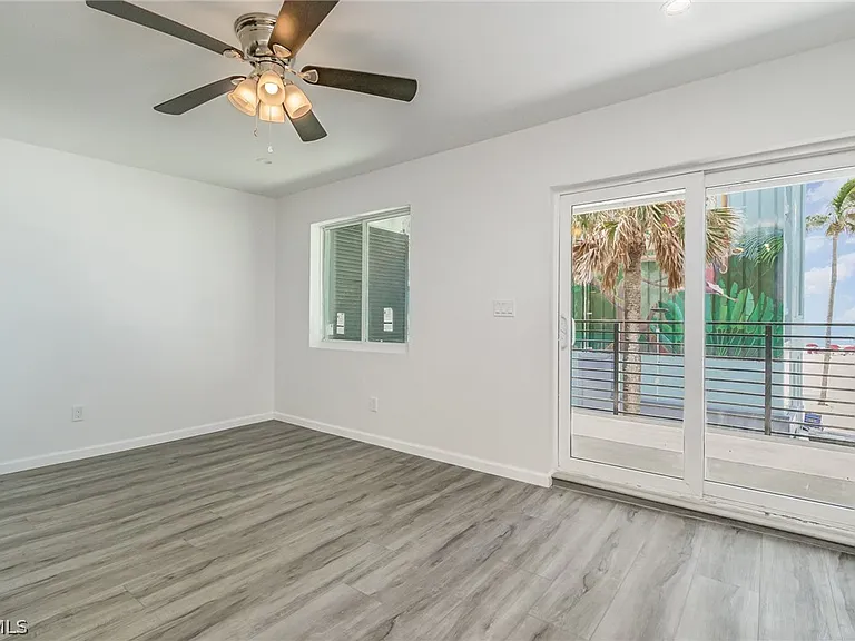 1300 Estero Blvd #205 — Photo 4