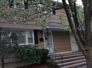 7 Charles Rd, Winchester, MA 01890