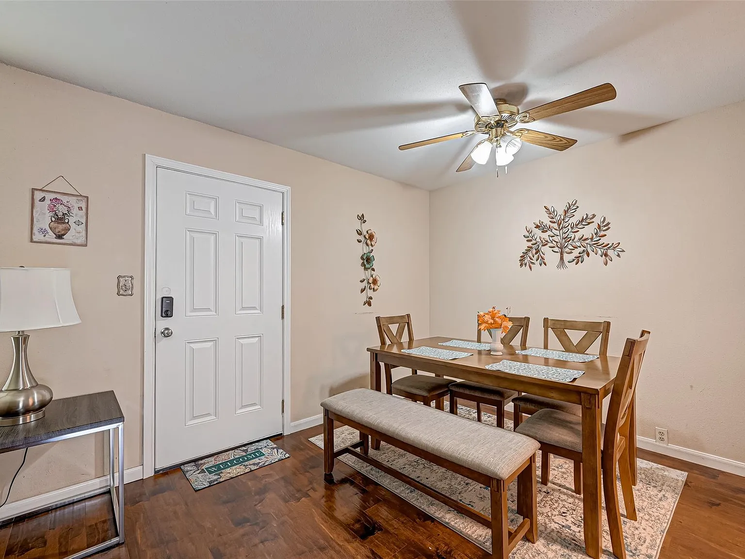 1 bed, 1.0 bath, 660 sqft, $1,300 — Photo 3