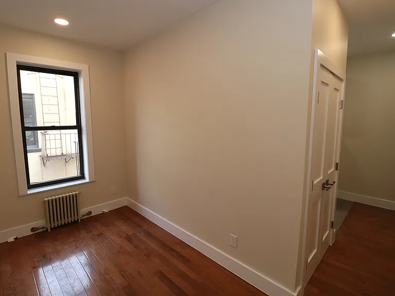 189 Norman Ave #15 — Photo 4