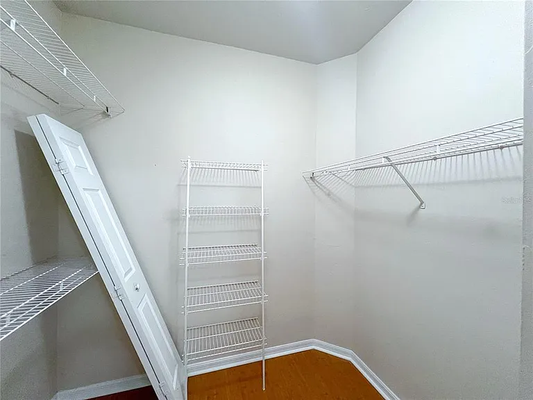 4332 NW 34th Dr — Photo 15