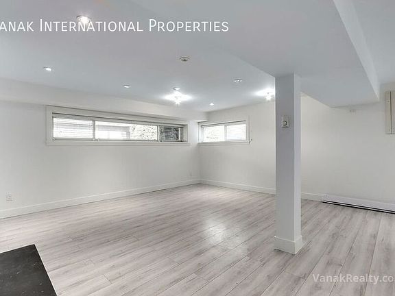 4th image of 666 Blueridge Ave #Basement