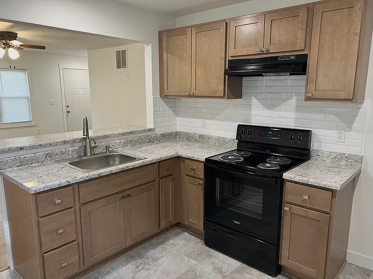 7820 Liberty Rd — Photo 6