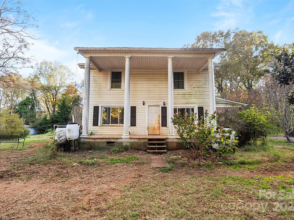 1st image of 1915 Lynnwood Dr