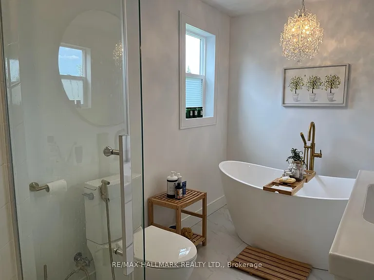 6089 Starfield Cres — Photo 25