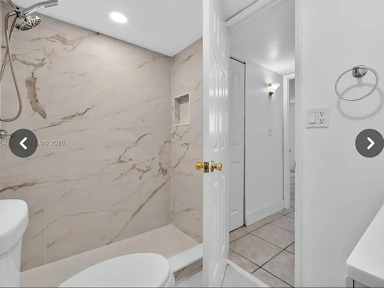 606 W 81st St #302 — Photo 31
