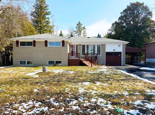 105 Park Ave, Newmarket, ON L3Y 1T6