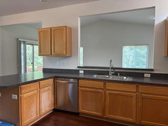 5888 Villa France Ave — Photo 6