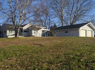 802 E Smith St, Iron Mountain, MI 49801