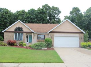 3050 Windy Wood St SE, Kentwood, MI 49512