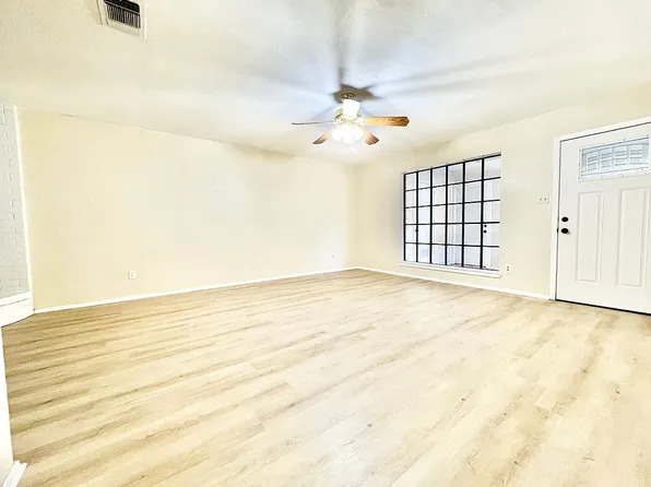 8224 & 8226 El Retiro Dr, Fort Worth, TX 76116