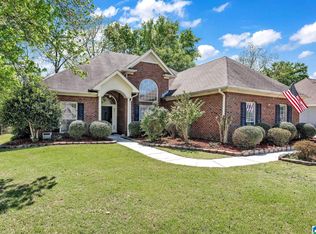 104 Oakbrooke Ln, Alabaster, AL 35007