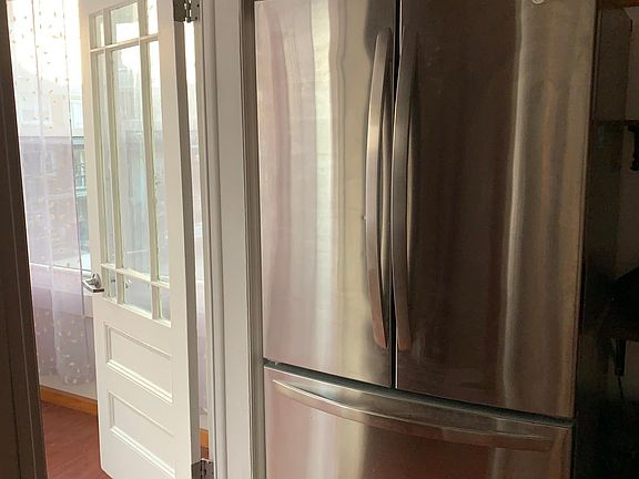 4th image of 2153 E 13th St APT 1F