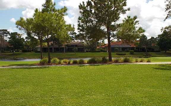 3rd image of 2009 NW Laurel Oak Ln