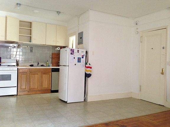 2nd image of 38 Market St APT 4R
