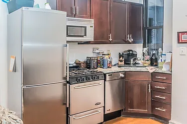 443 East 78th Street in Lenox Hill