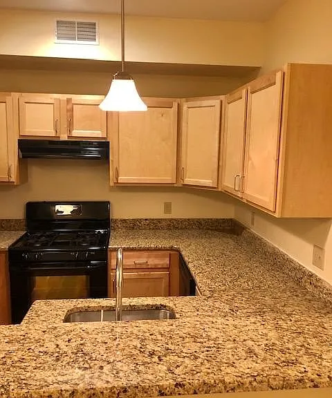 786 Kenmore Ave #11 — Photo 6