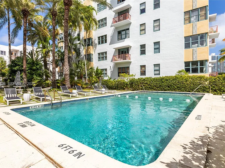 2421 Lake Pancoast Dr #7A — Photo 19