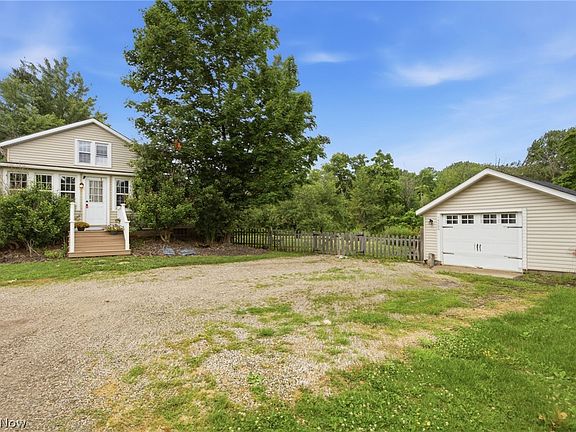 3rd image of 14524 Mayfield Rd