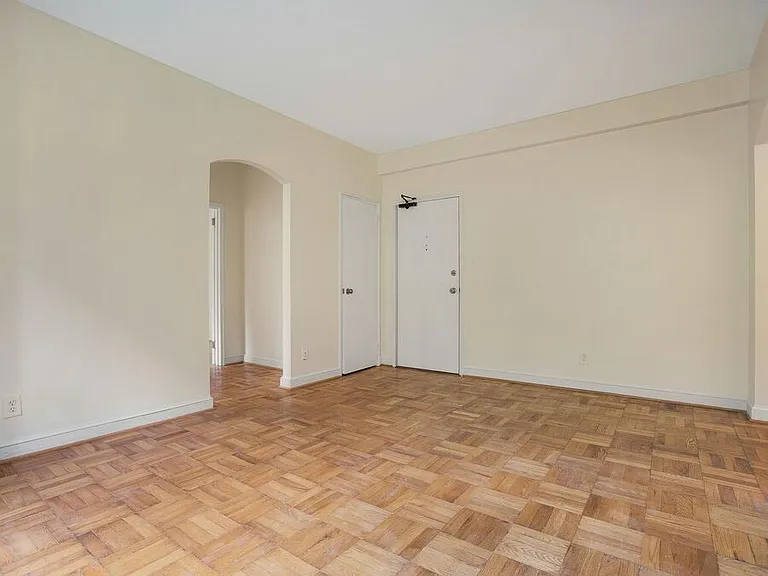 2515 K St NW #609 — Photo 7