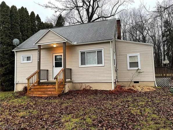 1224 Fenn Rd, Tallmadge, OH 44278
