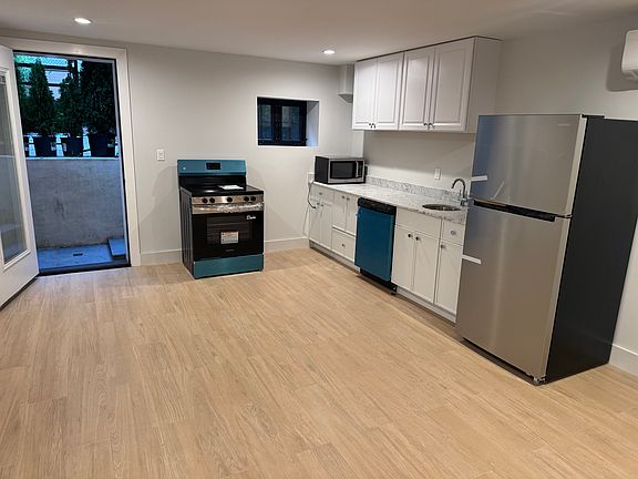5th image of 355 Monroe St Floor 1