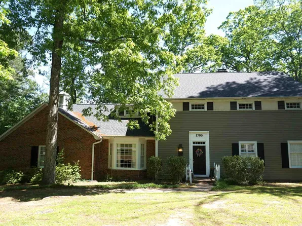 1700 Quail Lake Dr, West Columbia, SC 29169