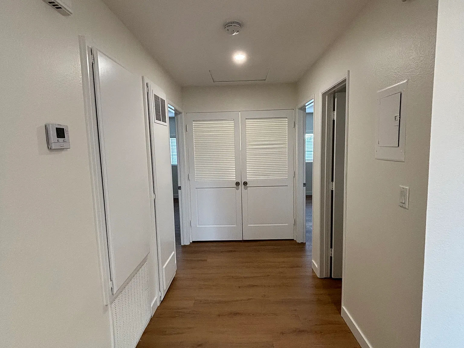 2 bed, 1200 sqft, $2,825 — Photo 2