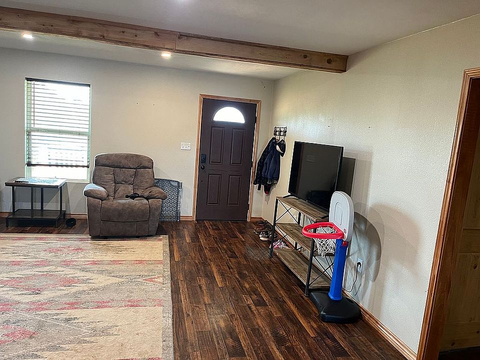 2173 Sandbranch Rd, Bigfoot, TX 78005 Zillow