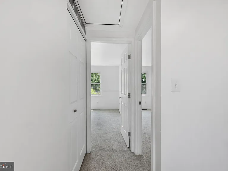 1134 Providence Ct — Photo 25