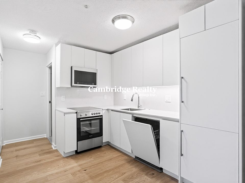 1st image of 162 Summer St #33T