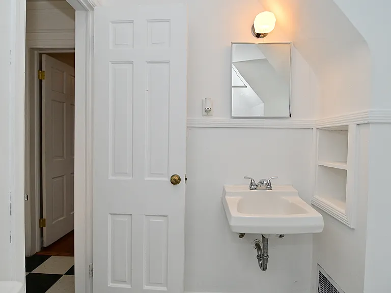 3775 E Thompson Rd — Photo 27
